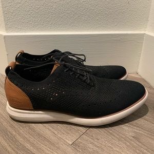 Stylish wing tip tennis shoes